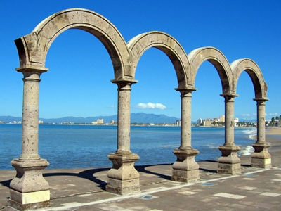 Vallarta MedVentures City Tour, Malecon